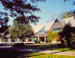 Pine Manor College