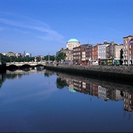 �_�u�����E�V�e�B�[�E���j�o�[�V�e�B�[��w�Z���^�[